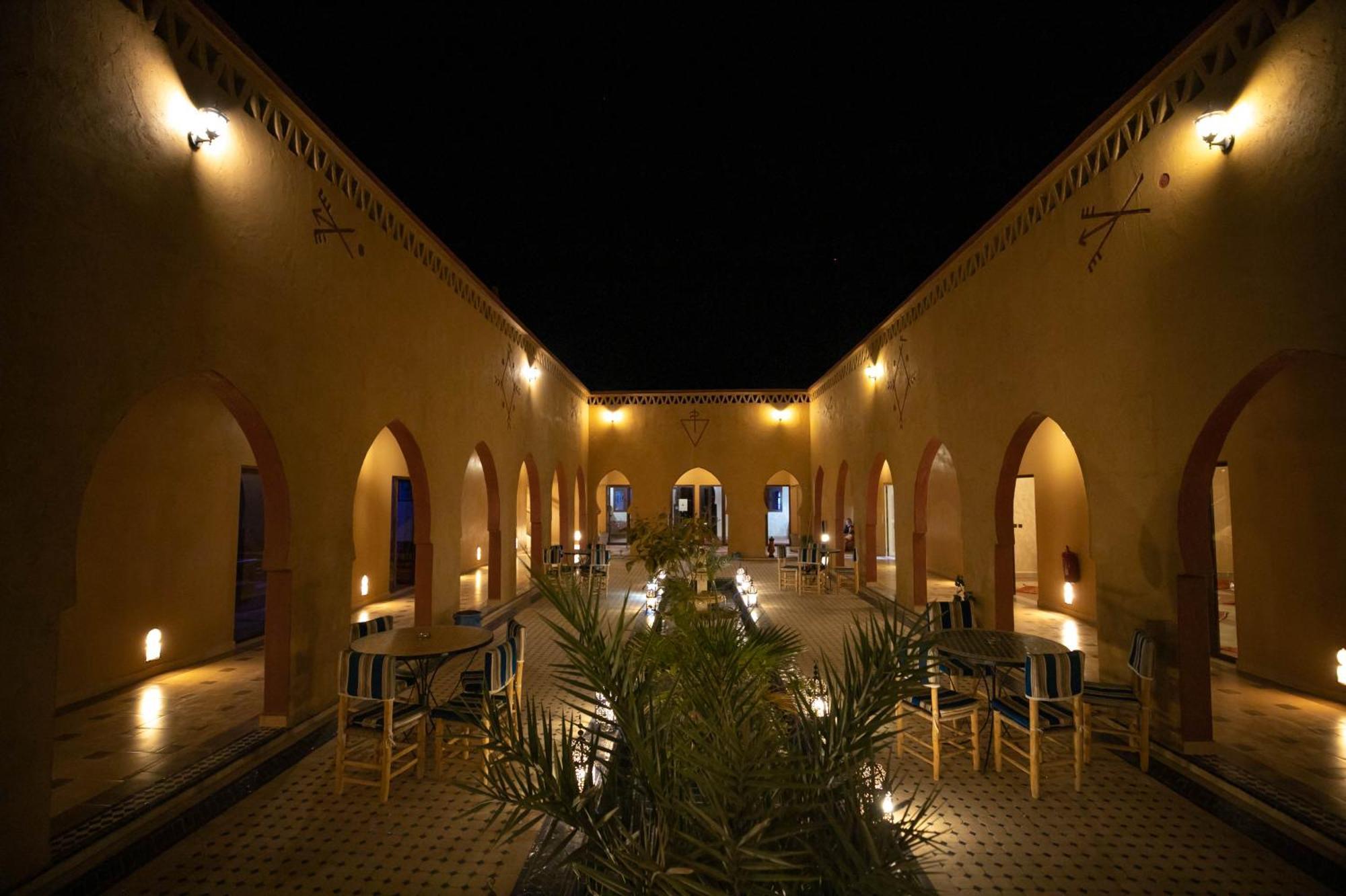 Berber Palace Merzouga Buitenkant foto