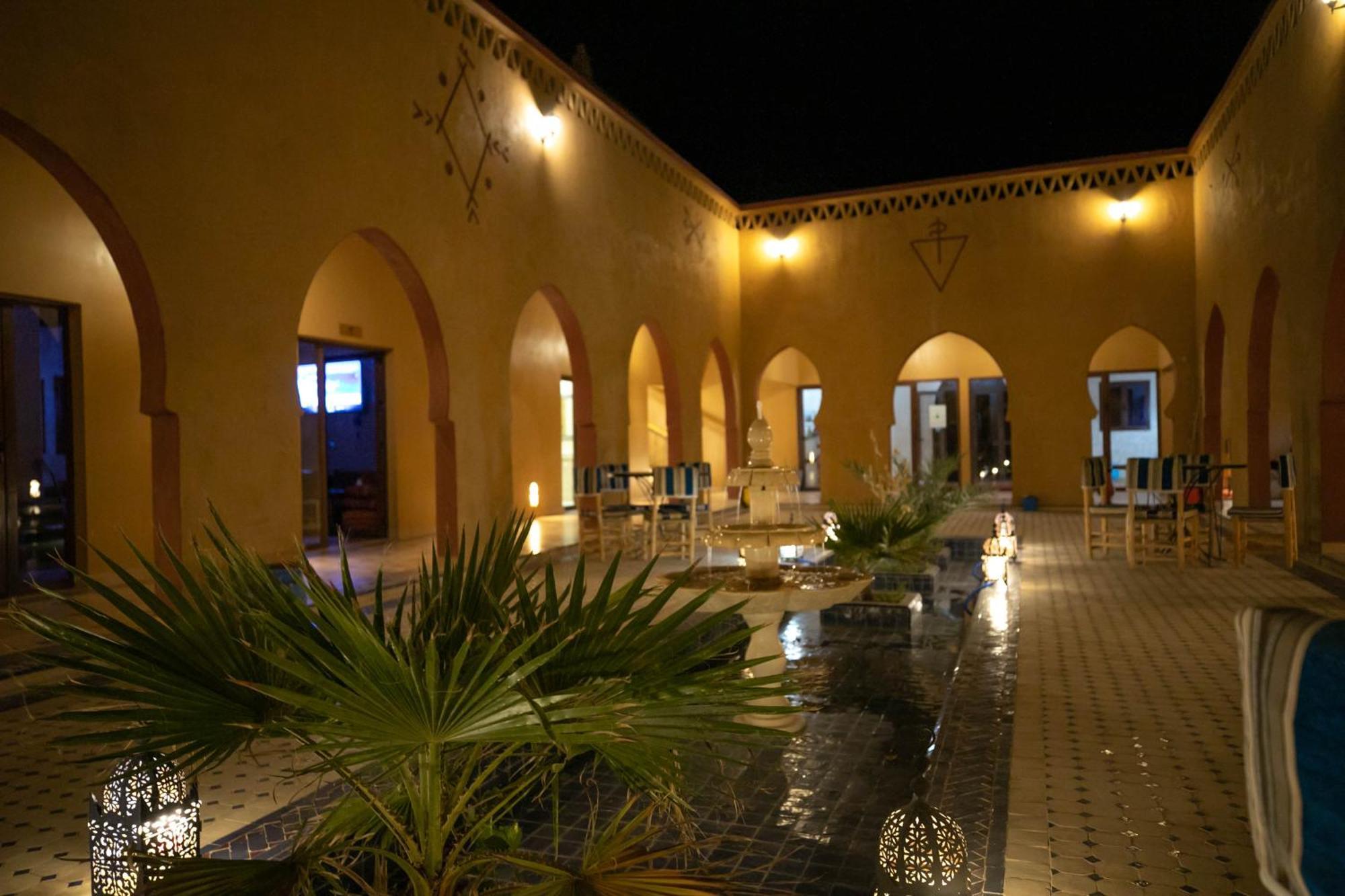 Berber Palace Merzouga Buitenkant foto